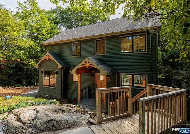 Photo 1 of Single family home for sale at 310 Lakeshore Dr, Vernon, NJ 07422 | MLS# 26037221 | Listing updated on 2026-10-13