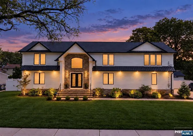 Photo 1 of Single family home for sale at 207 Wilsey Ct, Paramus, NJ 07652 | MLS# 26037234 | Listing updated on 2026-10-18