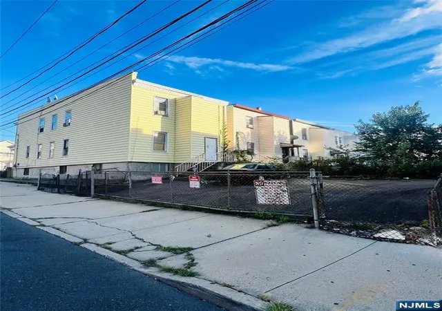 Photo 3 of Multi family home for sale at 195 Tonnelle, Jersey City, NJ 07306 | MLS# 26037310 | Listing updated on 2026-10-13