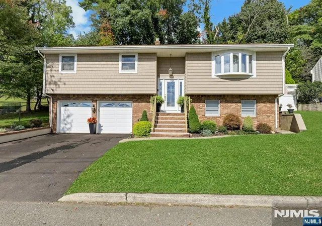 Photo 1 of Single family home for sale at 138 Barnert Ave, Totowa, NJ 07512 | MLS# 26037397 | Listing updated on 2026-10-22