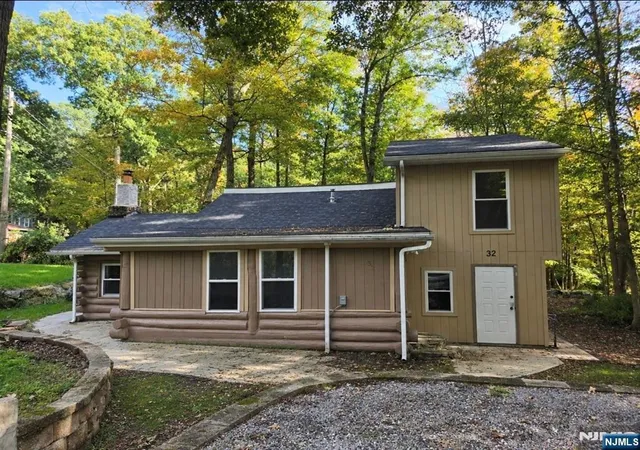 Photo 1 of Single family home for sale at 32 Park Dr, West Milford, NJ 07480 | MLS# 26037417 | Listing updated on 2026-10-13