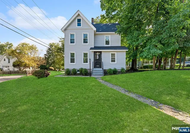 Photo 1 of Single family home for sale at 191 West St, Closter, NJ 07624 | MLS# 26037529 | Listing updated on 2026-10-28