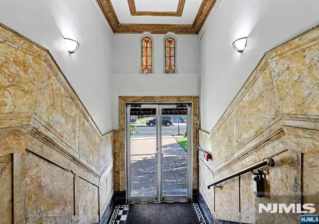 Listing Photo 4 - Condo for sale in building located at 303 Hamilton Pl, Hackensack, NJ 07601 - Unit #A4