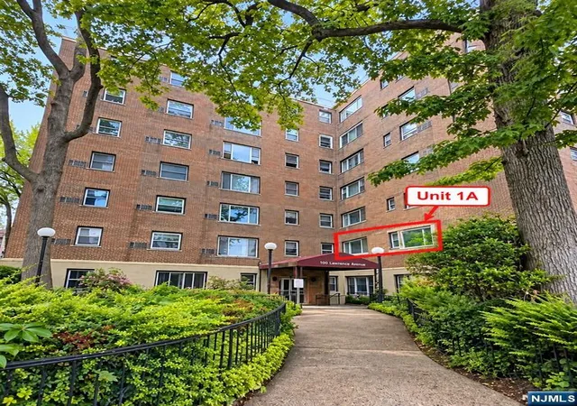 Photo 1 of Condo for sale at 2345 Linwood Ave #1A, Fort Lee, NJ 07024 | MLS# 26037575 | Listing updated on 2026-10-10