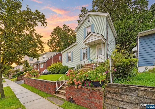 Photo 1 of Single family home for sale at 171 Van Winkle St, East Rutherford, NJ 07073 | MLS# 26037629 | Listing updated on 2026-10-28