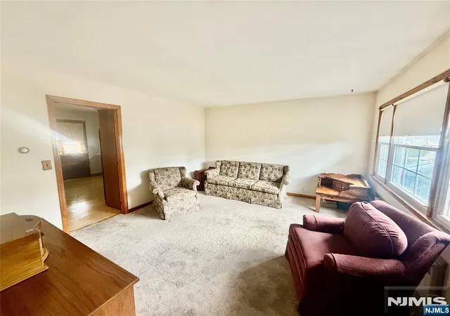 Photo 4 of Sale Pending at 89 Strong St, Wallington, NJ 07057 | MLS# 26037686 | Listing updated on 2026-10-27
