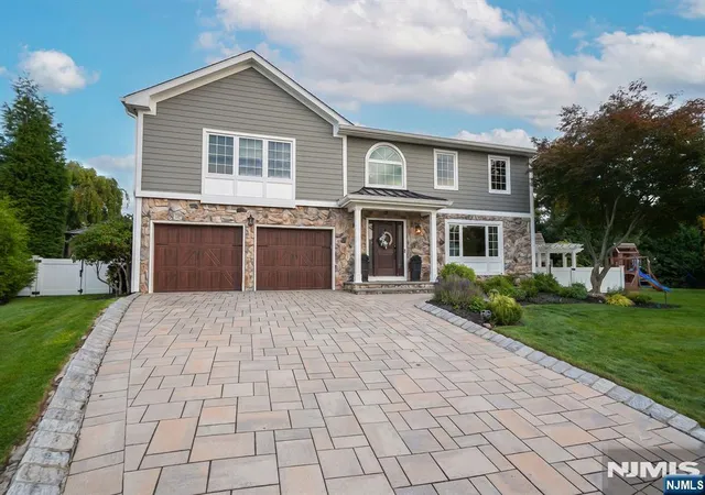 Photo 3 of Single family home for sale at 398 James Woods Ct, New Milford, NJ 07646 | MLS# 26037732 | Listing updated on 2026-10-13