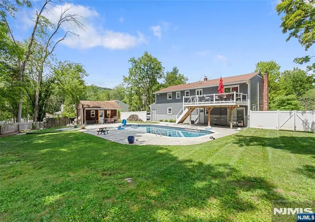 Photo 32 of Single family home for sale at 9 Glen Gray Rd, Oakland, NJ 07436 | MLS# 26037798 | Listing updated on 2026-10-13