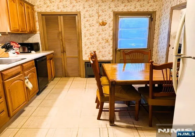Photo 3 of Single family home for sale at 280 Washington Pl, Englewood, NJ 07631 | MLS# 26037887 | Listing updated on 2026-10-14