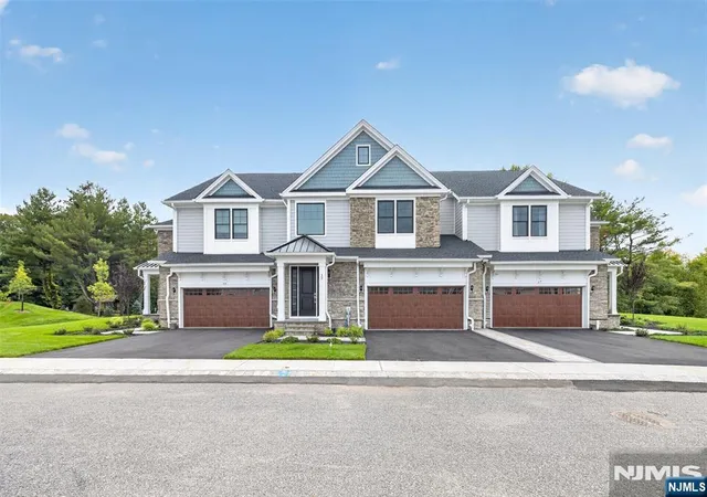 Townhouse for sale at 15 Muirfield Ln, River Vale, NJ 07675 | MLS# 26037900