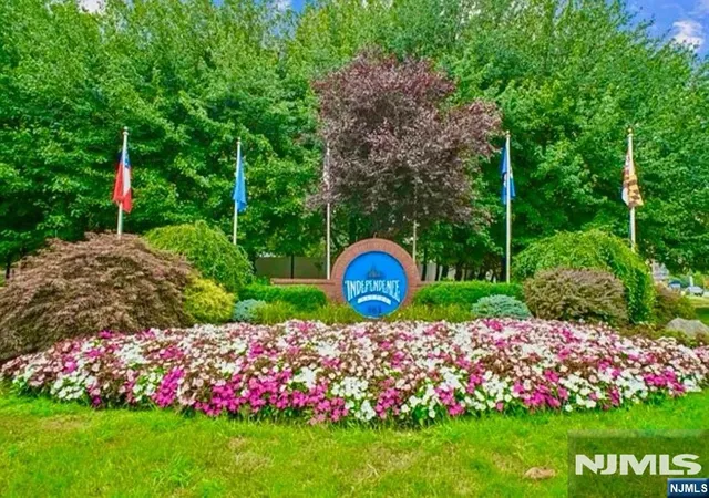Photo 1 of Condo for sale at 415 Chase Ct #415, Edgewater, NJ 07020 | MLS# 26037945 | Listing updated on 2026-10-13