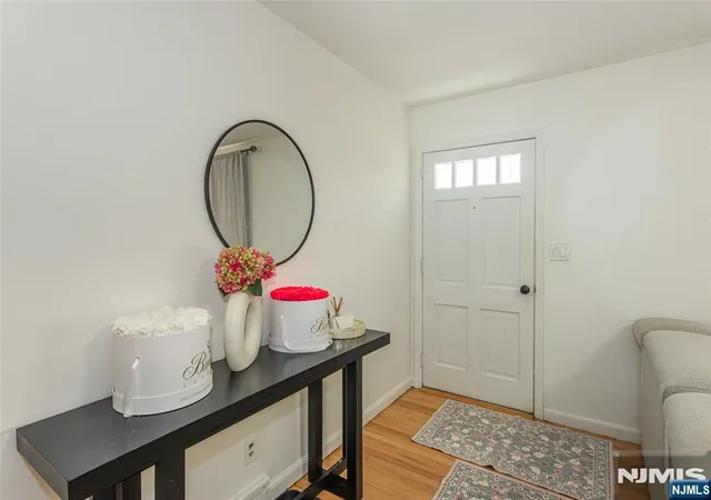 Photo 4 of Single family home for sale at 25 Sunset Ter, Wayne, NJ 07470 | MLS# 26037969 | Listing updated on 2026-10-23
