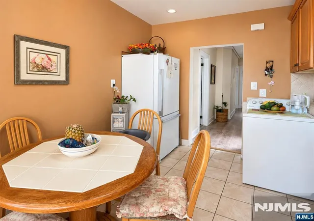 Photo 4 of House for sale at 404 Broad Ave, Palisades Park, NJ 07650 | MLS# 26038010 | Listing updated on 2026-10-09