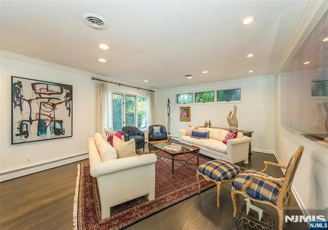 Photo 4 of Single family home for sale at 246 Fairmount Ave, Glen Rock, NJ 07452 | MLS# 26038024 | Listing updated on 2026-10-16
