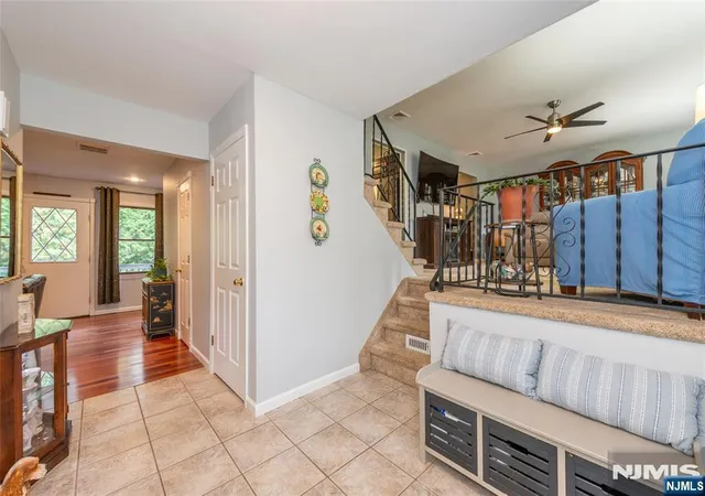 Photo 3 of Single family home for sale at 195 Vreeland Rd, West Milford, NJ 07480 | MLS# 26038175 | Listing updated on 2026-10-15