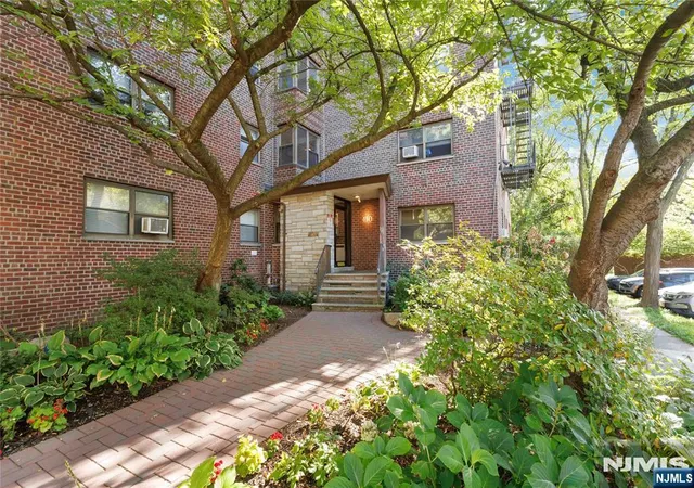 Photo 1 of Condo for sale at 410 Fairview Ave #4J, Fort Lee, NJ 07024 | MLS# 26038233 | Listing updated on 2026-10-12