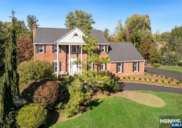 Photo 1 of Sale Pending at 25 Paddock Rd, Ho Ho Kus, NJ 07423 | MLS# 26038340 | Listing updated on 2026-10-19