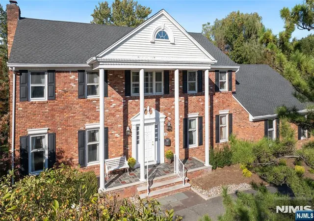 Photo 1 of Sale Pending at 25 Paddock Rd, Ho Ho Kus, NJ 07423 | MLS# 26038340 | Listing updated on 2026-10-19