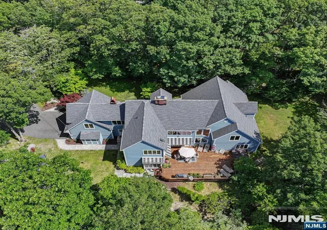 Single family home for sale at 738 Ridge Rd, Kinnelon Borough, NJ 07405 | MLS# 26038354