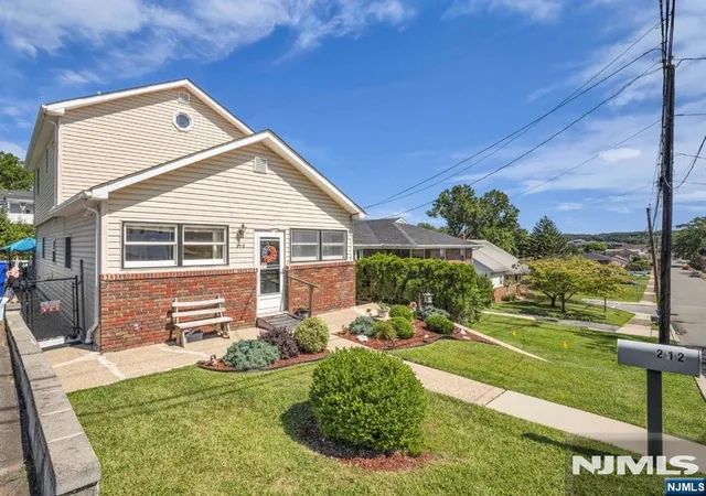 Single family home for sale at 212 Gordon Ave, Totowa, NJ 07512 | MLS# 26038361