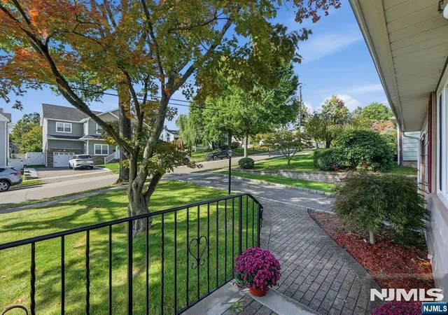 Photo 3 of Single family home for sale at 266 Adams Ave, River Edge, NJ 07661 | MLS# 26038405 | Listing updated on 2026-10-13
