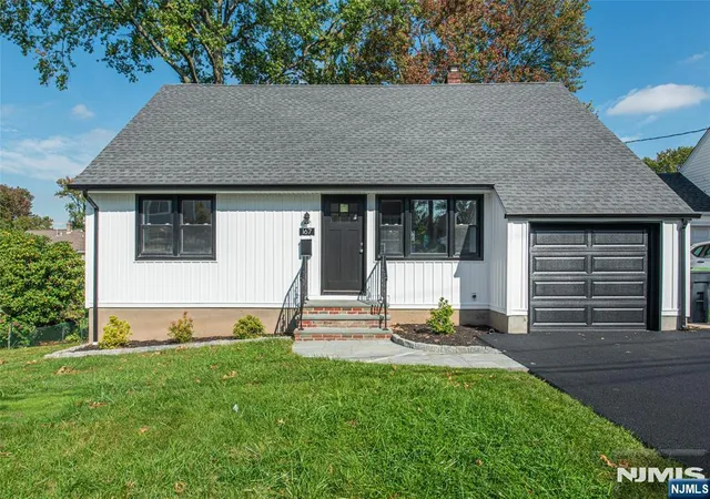 Photo 1 of Single family home for sale at 167 Pleasant Ave, Bergenfield, NJ 07621 | MLS# 26038412 | Listing updated on 2026-10-14