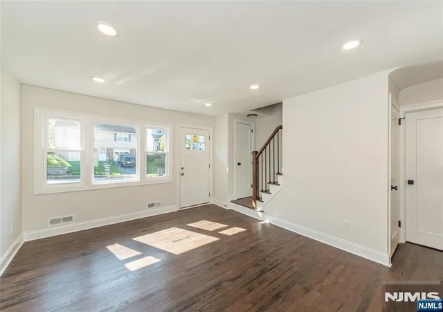 Photo 2 of Single family home for sale at 167 Pleasant Ave, Bergenfield, NJ 07621 | MLS# 26038412 | Listing updated on 2026-10-14