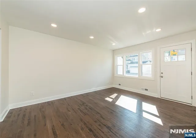 Photo 4 of Single family home for sale at 167 Pleasant Ave, Bergenfield, NJ 07621 | MLS# 26038412 | Listing updated on 2026-10-14