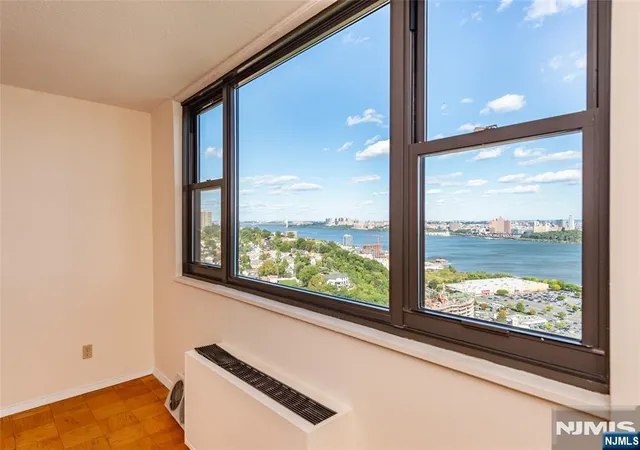 Listing Photo 4 - Condo for sale in building located at 250 Gorge Rd, Cliffside Park, NJ 07010 - Unit #28C
