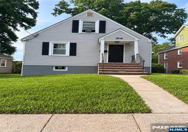 Single family home for sale at 40 Seminole Ave, Dumont, NJ 07628 | MLS# 26038496