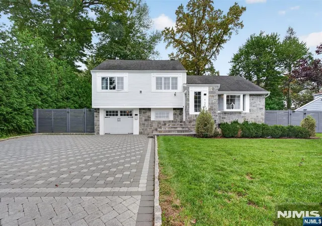 Photo 2 of Sale Pending at 125 Druid Ave, Dumont, NJ 07628 | MLS# 26038502 | Listing updated on 2026-10-22