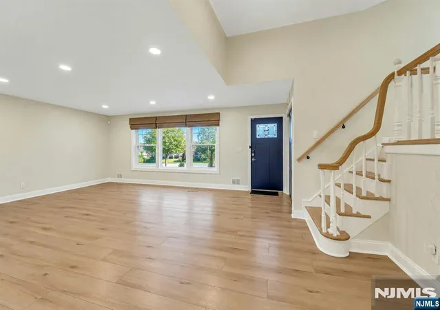 Photo 4 of Single family home for sale at 87 Revere Ave, Emerson, NJ 07630 | MLS# 26038546 | Listing updated on 2026-10-15