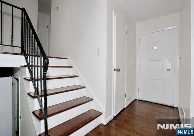 Photo 4 of Single family home for sale at 7-32 Richard St, Fair Lawn, NJ 07410 | MLS# 26038593 | Listing updated on 2026-10-14