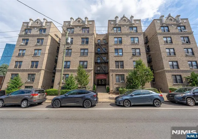 Photo 1 of Condo for sale at 2700 John F Kennedy Blvd #102, Jersey City, NJ 07306 | MLS# 26038630 | Listing updated on 2026-10-09