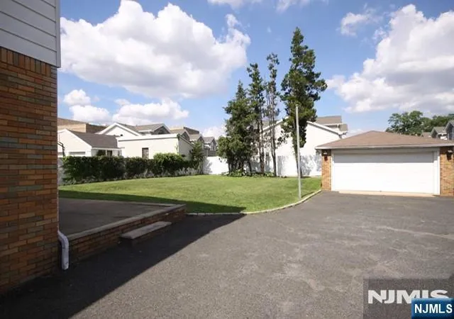 Photo 4 of Multi family home for sale at 629&631 New Jersey Ave, Lyndhurst, NJ 07071 | MLS# 26038695 | Listing updated on 2026-10-30
