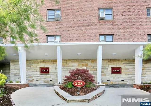 Photo 3 of Condo for sale at 208 Anderson St #S7C, Hackensack, NJ 07601 | MLS# 26038849 | Listing updated on 2026-10-12
