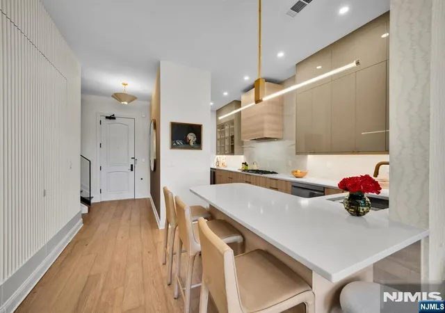 Photo 4 of Condo for sale at 3305 The Plz, Tenafly, NJ 07670 | MLS# 26038855 | Listing updated on 2026-10-18