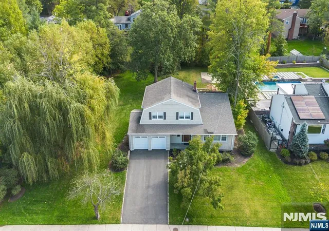 Photo 2 of Single family home for sale at 238 Saint Cloud Ave, West Orange, NJ 07052 | MLS# 26039023 | Listing updated on 2026-10-18