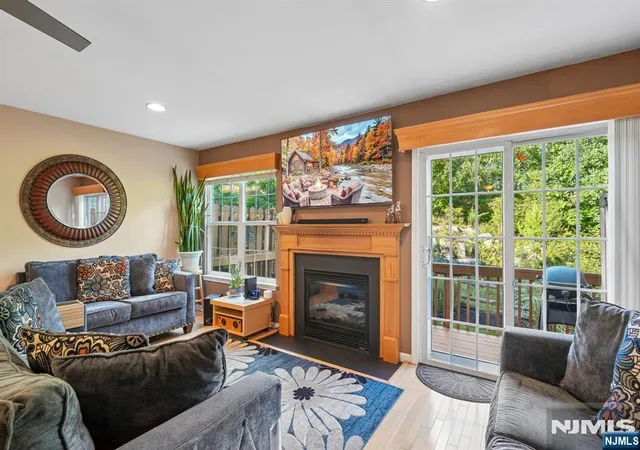 Photo 4 of Townhouse for sale at 114 Mountainside Dr, Pompton Lakes, NJ 07442 | MLS# 26039075 | Listing updated on 2026-10-27
