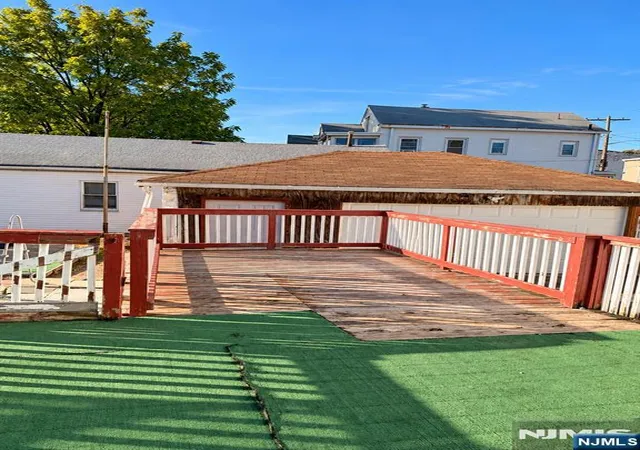 Photo 2 of Single family home for sale at 231 Burhans Ave, Haledon, NJ 07508 | MLS# 26039103 | Listing updated on 2026-10-18