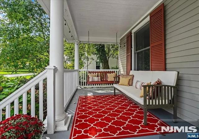 Photo 3 of Single family home for sale at 140 John St, Ridgewood, NJ 07450 | MLS# 26039158 | Listing updated on 2026-10-14
