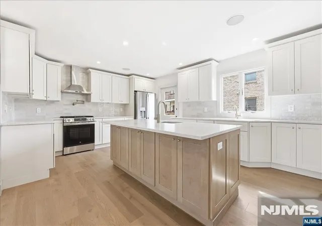 Photo 1 of Single family home for sale at 119 Cedar St, Cliffside Park, NJ 07010 | MLS# 26039236 | Listing updated on 2026-10-14