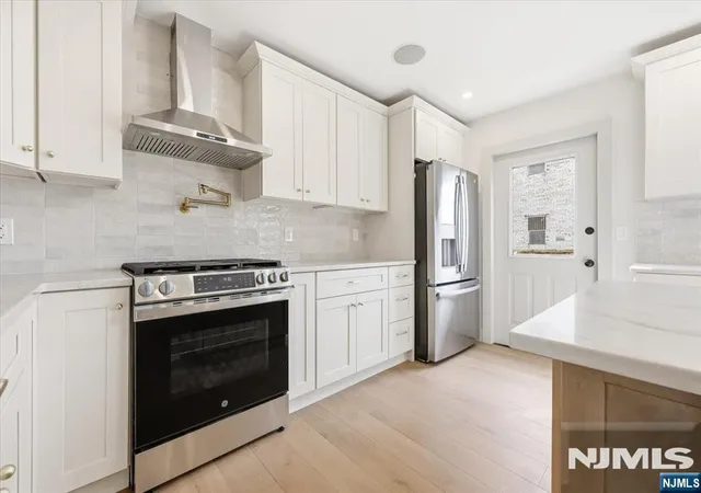 Photo 3 of Single family home for sale at 119 Cedar St, Cliffside Park, NJ 07010 | MLS# 26039236 | Listing updated on 2026-10-14