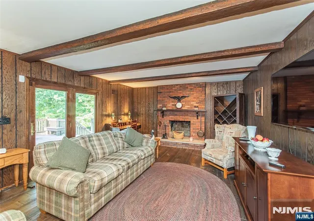 Photo 4 of Single family home for sale at 115 Churchill Dr, Clifton, NJ 07013 | MLS# 26039263 | Listing updated on 2026-10-22