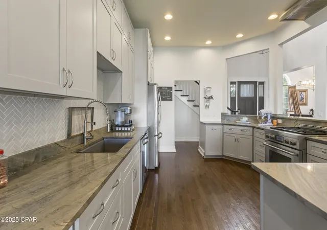 Photo 3 of Single family home for sale at 2502 Country Club Dr, Lynn Haven, FL 32444 | MLS# 775101 | Listing updated on 2026-09-30