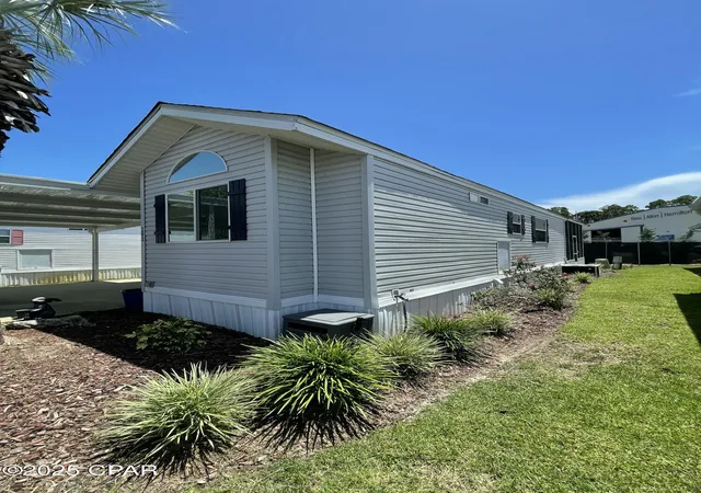 Photo 4 of Manufactured home for sale at 1219 Thomas #203, Panama City, FL 32408 | MLS# 776174 | Listing updated on 2026-08-31