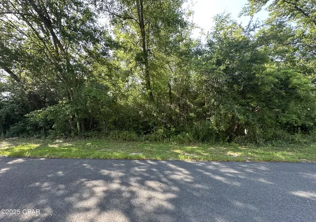 Photo 2 of Sale Pending at 6009 Wedgewood Ln, Youngstown, FL 32466 | MLS# 767713 | Listing updated on 2026-09-03