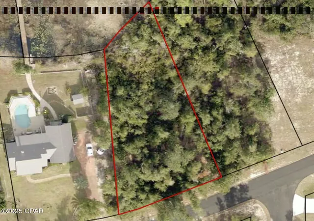 Photo 3 of Sale Pending at 6009 Wedgewood Ln, Youngstown, FL 32466 | MLS# 767713 | Listing updated on 2026-09-03