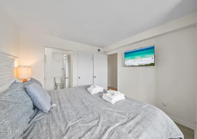 Listing Photo 2 - Condo for sale in building located at 8743 Thomas Dr, Panama City Beach, FL 32408 - Unit #1207