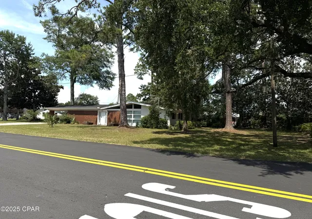 Photo 4 of Single family home for sale at 2203 Monument Ave, Port Saint Joe, FL 32456 | MLS# 777300 | Listing updated on 2026-08-19
